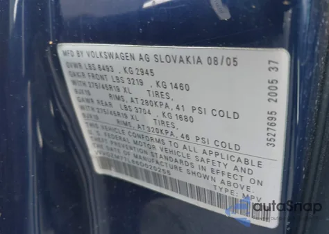 2006 Volkswagen Touareg V8 z USA, uszkodzony, nr VIN WVGZM77L86D020255